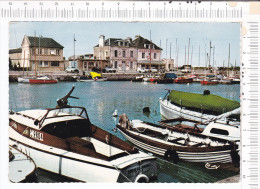 COURSEULLES  -  Le  Port    -  Voiliers   -  Yachts - Courseulles-sur-Mer