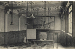 CPA (theme Paris Grandes Ecoles) LA SORBONNE L Amphiteatre Guizot - Enseignement, Ecoles Et Universités