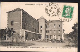 BEAUMESNIL . Le Repos Pour Les Jeunes Parisiennes . Cour Intérieure . - Beaumesnil