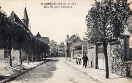 MAURECOURT RUE MAURICE BERTEAUX ANIMEE - Maurecourt