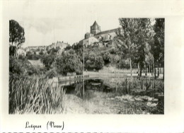 Lusignan L Eglise Et La Ville Vues De La Plage - Lusignan