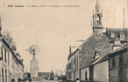 ( CPA 22 )  LOUDÉAC  /  La Maison D'Arrêt  -  La Chapelle  -  Le Grand Moulin -  ÉOLIENNE  - - Loudéac