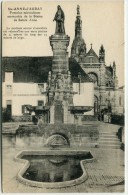 CPA 56  STE ANNE D AURAY FONTAINE MIRACULEUSE SURMONTEE DE LA STATUE DE SAINTE ANNE - Sainte Anne D'Auray