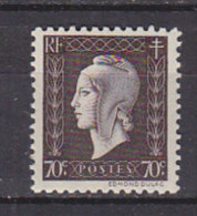 M2703 - FRANCE Yv N°687 ** - 1944-45 Maríanne De Dulac