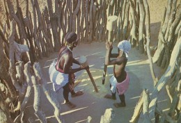 CARTE POSTALE-POSTCARD-POSTKART E-CARTOLINA POSTALE - ANGOLA - FEMME MUILA - Africa