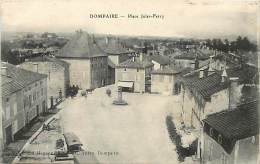 Dept Div -vosges- Ref Z436- Dompaire - Place Jules Ferry  - Carte Bon Etat  - - Dompaire