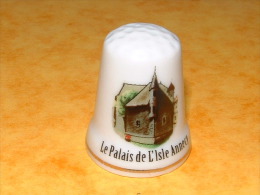 Dé A Coudre En Porcelaine ANNECY Le Palais De L'Isle - E19 - Dés à Coudre