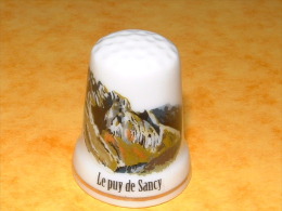 Dé A Coudre En Porcelaine Le Puy De SANCY - C10 - Dedales