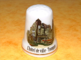 Dé A Coudre En Porcelaine TOUQUET L'Hôtel De Ville - C14 - Fingerhüte