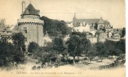 CPA 56 VANNES LA TOUR DU CONNETABLE ET LES REMPARTS - Vannes