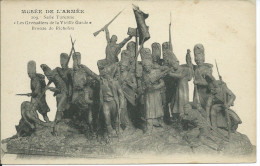 Cp ,  MILITARIA  , Salle Turenne "Les Grenadiers De La Vieille Garde" , Bronze De Richelieu - Monuments Aux Morts