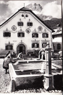 CH 7550 SCUOL S'CARL, Wäscherinnen Am Dorfbrunnen - Scuol