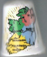 Dé Porcelaine   Carte  Ireland   Intérieur   Trèfle Potteries - Fingerhüte