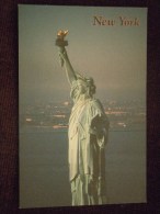 New-York  , A 90 - Estatua De La Libertad