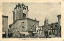 43 - Saugues - Place De L'Eglise - Haute Loire - Voir Scans - - Saugues