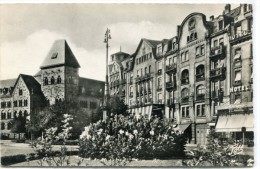 CPSM 57 METZ LA PLACE DE LA GARE ET L HOTEL DES POSTES - Metz