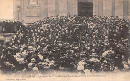 Brest   29     Novembre 1903. Les Soeurs De L'Hôpital Quittant L'église St Louis - Brest