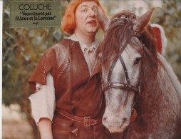 PHOTO CINEMA  COULEUR * COLUCHE -"VOUS N'AUREZ PAS L'ALSACE ET LA LORRAINE " 1977 - Célébrités