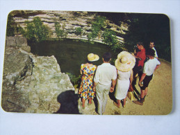 CPM. EL CENOTE SAGRADO CHICHEN ITZA Yuc. Mexico THE SACRED WELL Avec Des Touristes - México