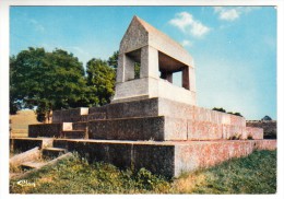 48 - L'Habitarelle - Chateauneuf De Randon - Monument Funéraire - Editeur: Combier N° 489990000050 - Chateauneuf De Randon