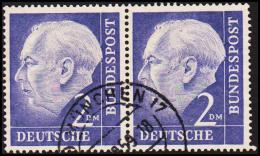 1959. HEUSS. 2 DM PAIR. (Michel: 195) - JF125938 - Autres & Non Classés