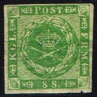 1858. Wavy-lined Spandrels. 8 Skilling Green. Tear. Michel € 700.  (Michel: 8) - JF158441 - Used Stamps