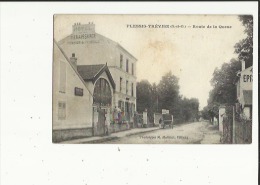 Le Plessis-Trevise  94   La Route De La Queue Animée -Peiture-Vitrerie Et Hotel-Café Et Attelage Caleche EnFace Epicerie - Le Plessis Trevise