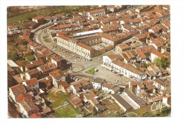 CPM - CASTELSARRASIN (82) Vue Générale (aérienne) Porte De Toulouse - Place O. Sarraut (faute Frappe : CASTELLSARRASIN - Castelsarrasin