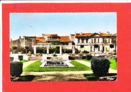 81 LAVAUR Cpsm Jardins Bressolles Et Mairie    2811 Combier - Lavaur