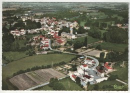 Delcampe - 85 - L'HERMENAULT - Vue Panoramique Aérienne - Au Premier Plan, La Laiterie - L'Hermenault