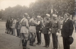 CPA 1154  - MILITARIA - Carte Photo Militaire - Cérémonie Militaire - Remise De Médailles - Personen