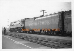 Photo Chemin De Fer-SOUTHERN PACIFIC RAILROAD   " LARK" Locomotive Vapeur - LOT De 3 Photos Avec Légende Au Verso - Chemin De Fer