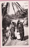 1228 - SCENES Et TYPES - PORTEUSES D'EAU - Real Photo - Africa