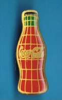 PIN'S //  . COCA COLA BOUTEILLE - Coca-Cola