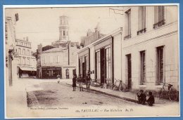 33 - PAUILLAC --  Rue Richelieu - Pauillac