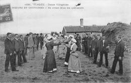 Vendée  85    Moeurs Et Coutumes : Danse Villagoise  ( édition Poupin Mortagne) - Otros & Sin Clasificación