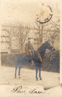 CPA 1190  - MILITARIA - Carte Photo Militaire -   P . BASSET Chasseur N° 12 Sur Le Col - - Personen