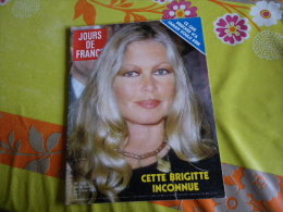 BRIGITTE BARDOT MAGAZINE JOURS DE FRANCE .......REGARDEZ MES VENTES ? J'EN AI D'AUTRES - Riviste & Cataloghi