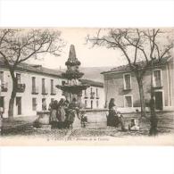 JNTP7759-LFT4717.Tarjeta Postal De JAEN.Casas,arboles,Calles Y Plaza Con FUENTE DE LA VICTORIA,en Andujar..Jaen. - Jaén