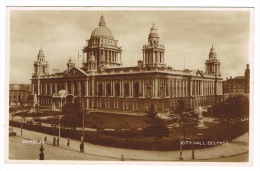 RB 1014 - Real Photo Postcard - City Hall Belfast - Ireland - Antrim