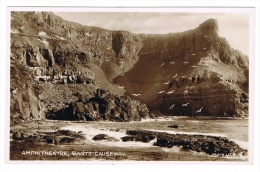 RB 1014 - Real Photo Postcard -  Amphitheatre - Giants Causeway -  Anrtim Ireland - Antrim