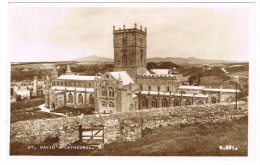 RB 1014 - Real Photo Postcard -  St David's Cathedral - Pembrokeshire Wales - Pembrokeshire