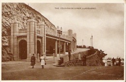 THE COLONNADE AND PIER - LLANDUDNO, CAERNARVONSHIRE. CPA RARE. - Caernarvonshire