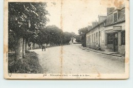 NERONDES - Avenue De La Gare, Carte Vendue En L'état,cachet Militaire Au Dos De La Carte. - Nérondes