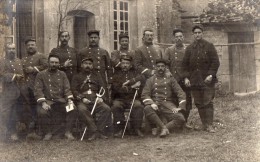 CPA 1219   - MILITARIA - Carte Photo Militaire - Soldats N° 16 Sur Les Képis - TROYES ?? - Personen