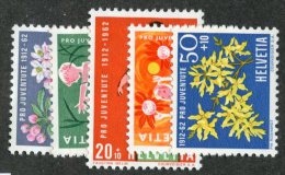 5795  Swiss 1962  Mi.#758/62  * Scott #B318/22  (cat. 1.80€) Offers Welcome! - Nuevos