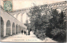 13 ROQUEFAVOUR - La Route Et Le Pont - Roquefavour