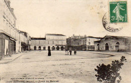 33 LESPARRE - La Place Du Marché - Lesparre Medoc