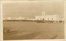 Ref E57- Carte Photo A Identifier - Afrique Du Nord ? - Cortege Devant Une Eglise - Carte Photo Bon Etat  - - Cafés