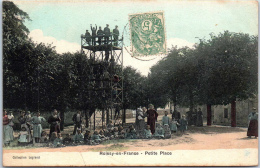 95 ROISY EN France - Petit Place (coupure En Bas) - Roissy En France